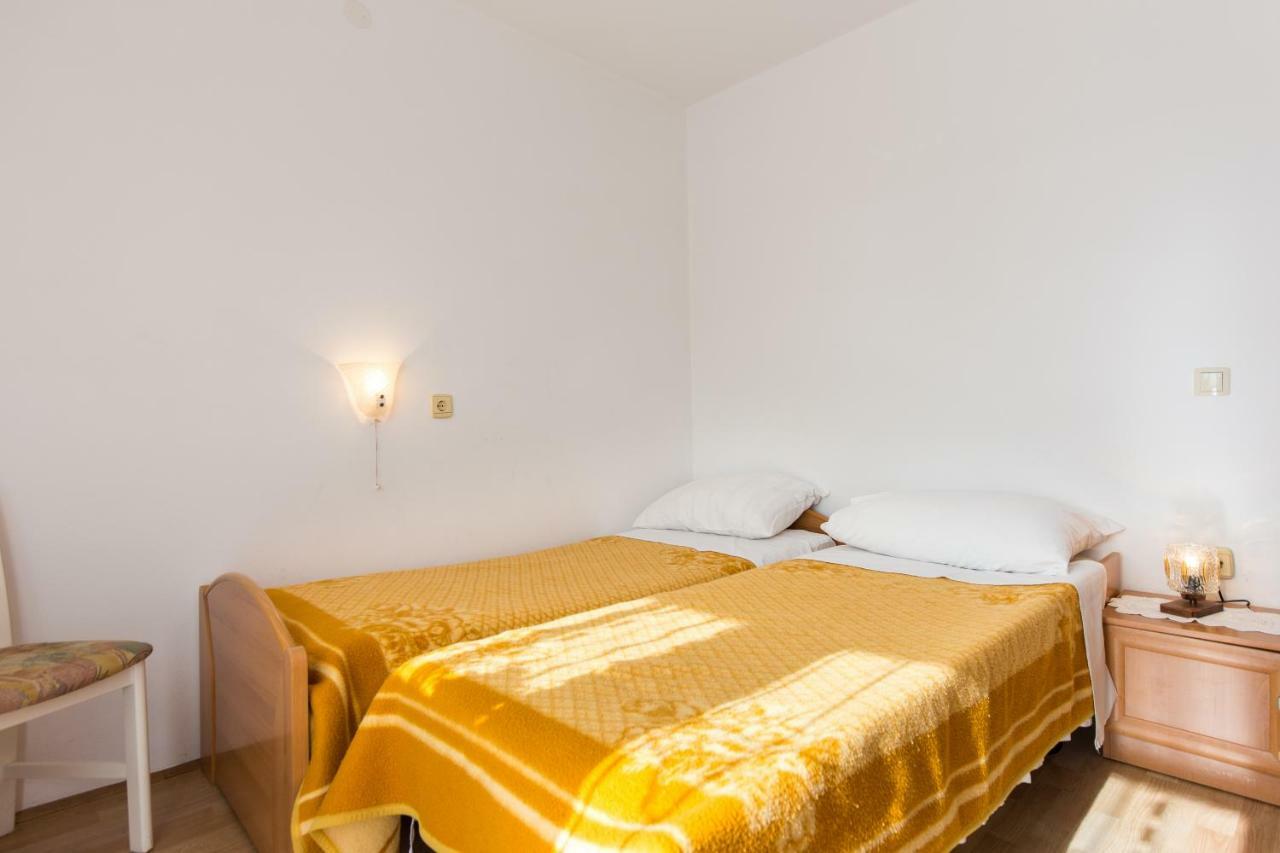 Apartment Pavacic Кърк Екстериор снимка