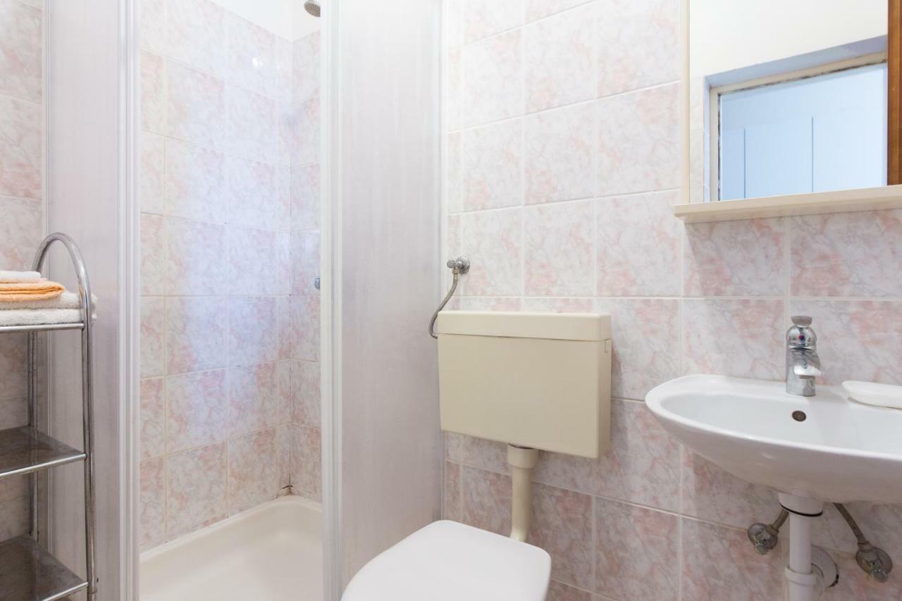 Apartment Pavacic Кърк Екстериор снимка