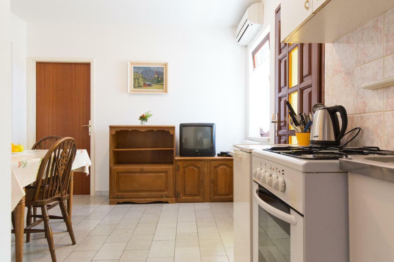 Apartment Pavacic Кърк Екстериор снимка