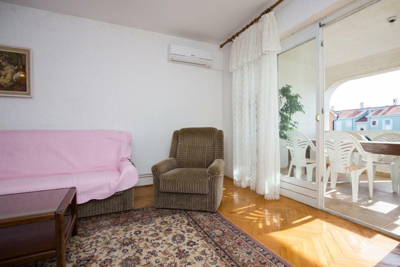 Apartment Pavacic Кърк Екстериор снимка
