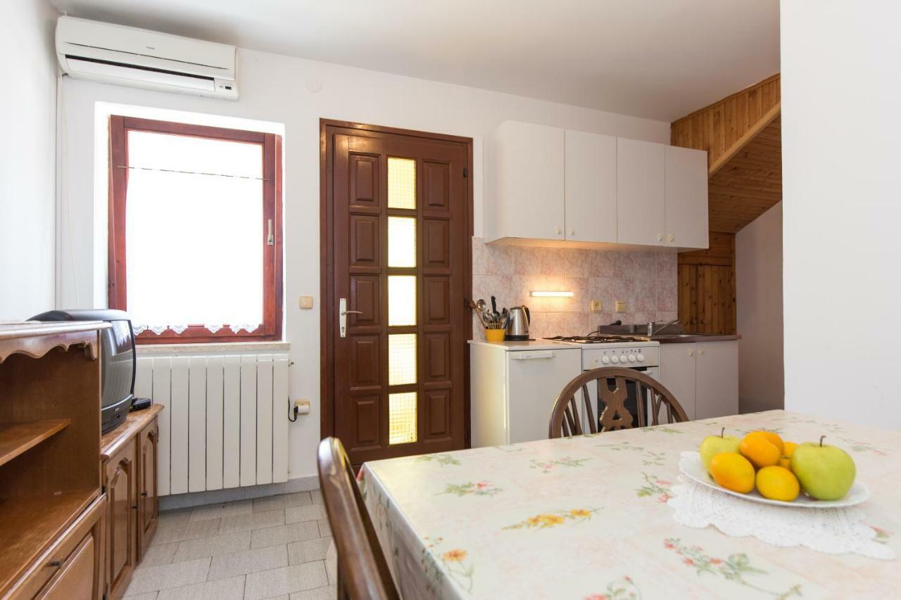Apartment Pavacic Кърк Екстериор снимка