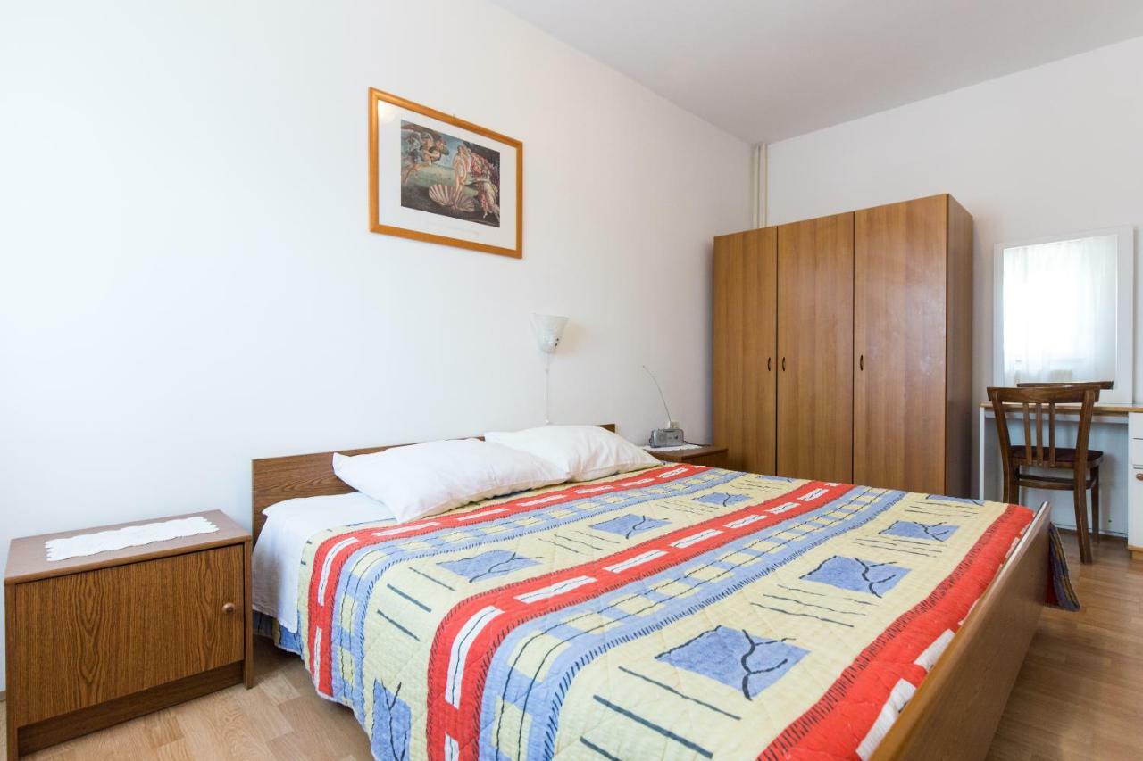 Apartment Pavacic Кърк Екстериор снимка