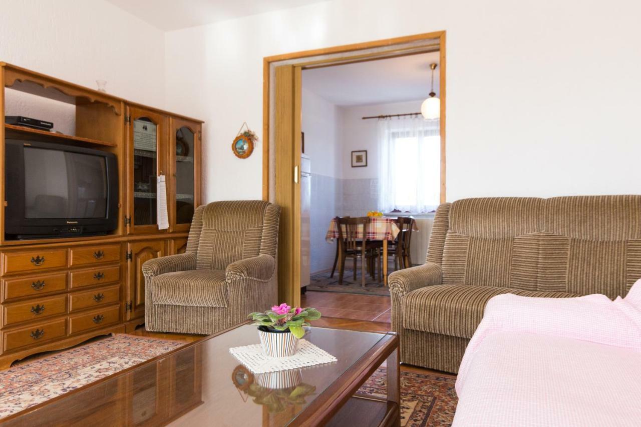 Apartment Pavacic Кърк Екстериор снимка