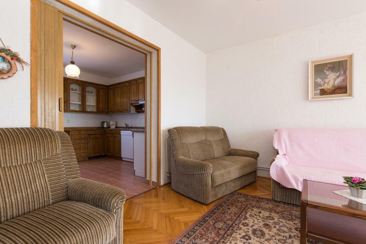 Apartment Pavacic Кърк Екстериор снимка
