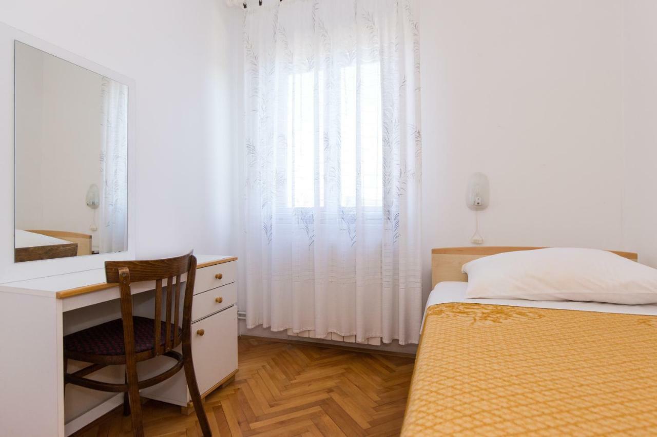 Apartment Pavacic Кърк Екстериор снимка